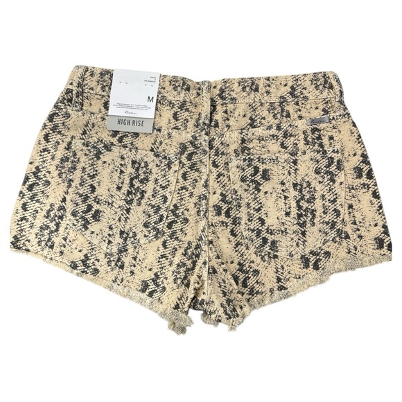 Kancan High Rise animal/snake print shorts Medium NWT - Picture 2 of 5